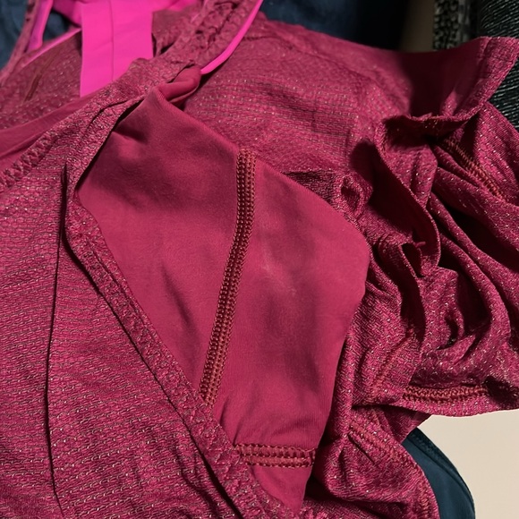 Lululemon Stash It Tank in Bumble Berry Size 8 - Picture 9 of 9